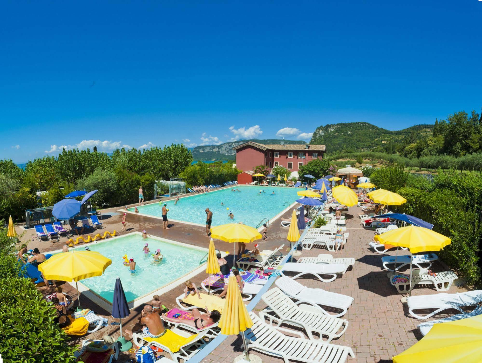 Camping Serenella Бардоліно Екстер'єр фото